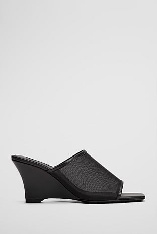 Regina Mesh Wedge