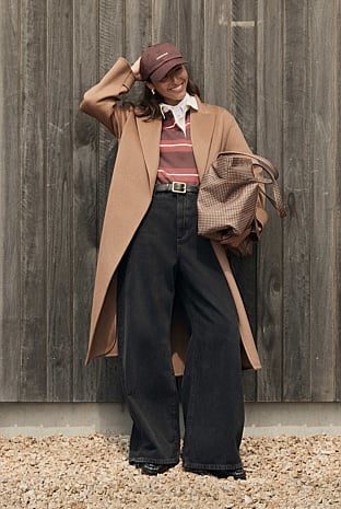 Curved Wide Leg Jean