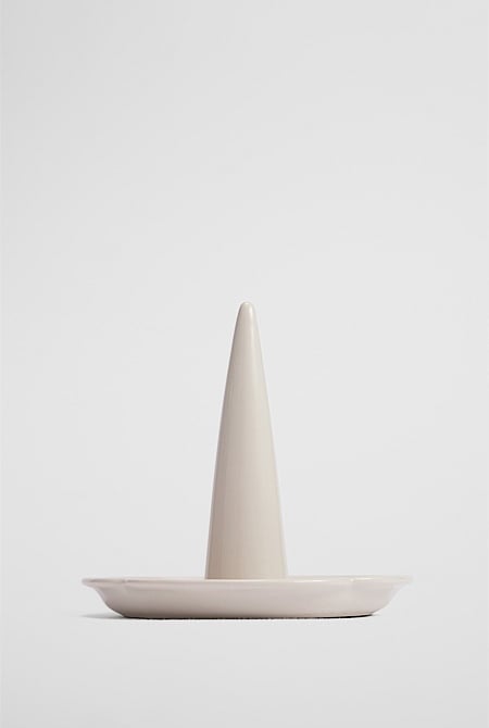Olinda Ring Stand