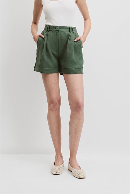 Organically Grown Linen Tuck Front Short