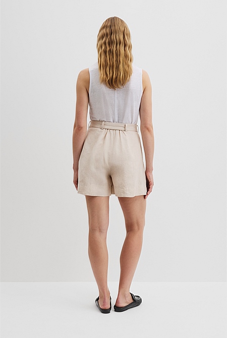 Organically Grown Linen Tuck Front Short