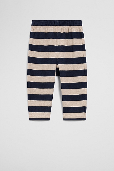 Textured Pull On Pant