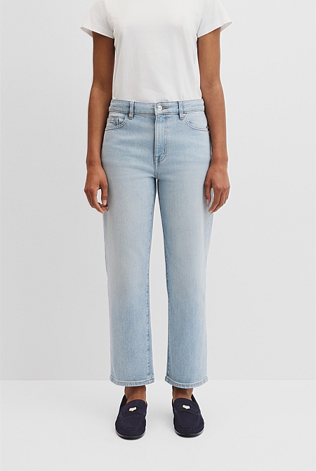 Classic Mid Rise Straight Jean Classic Mid Rise Straight Jean