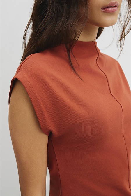 Extend Shoulder Top