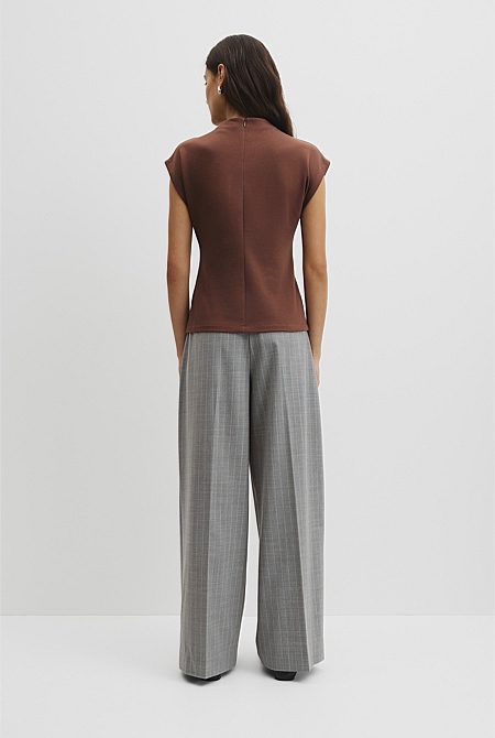 Extend Shoulder Top