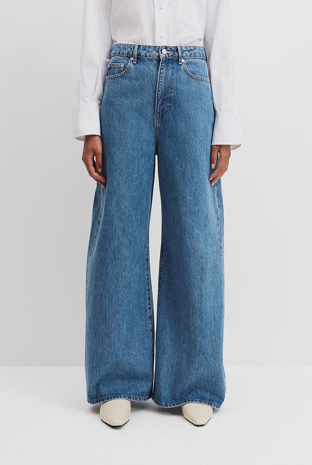 Mid Blue Wash Curved Wide Leg Jean - Pants | Country Road