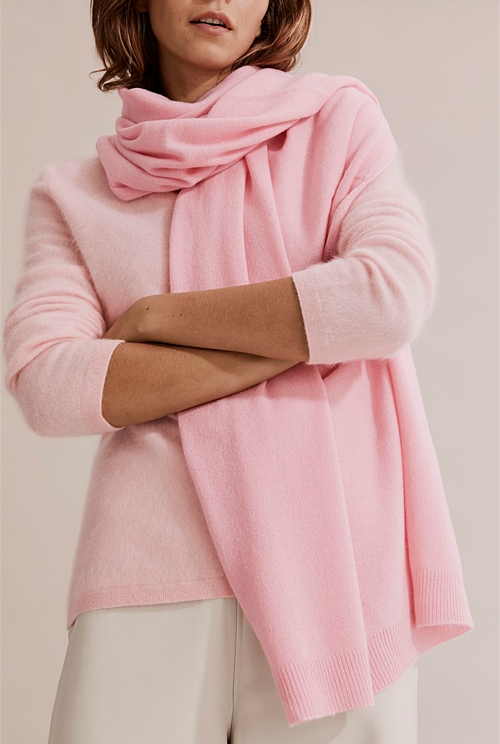 Pink cashmere outlet scarves