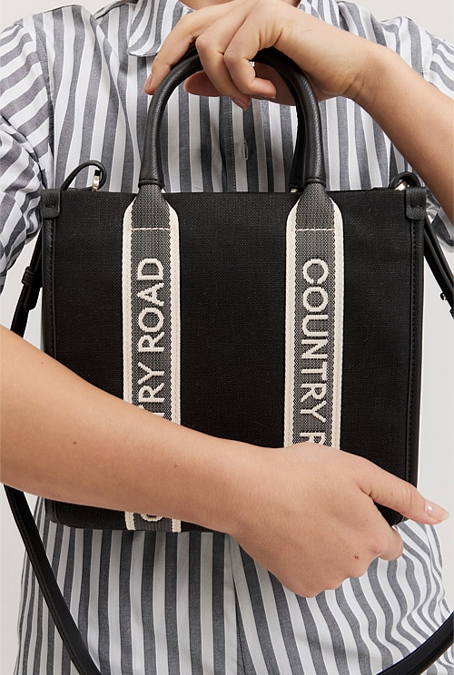 Country road outlet bags