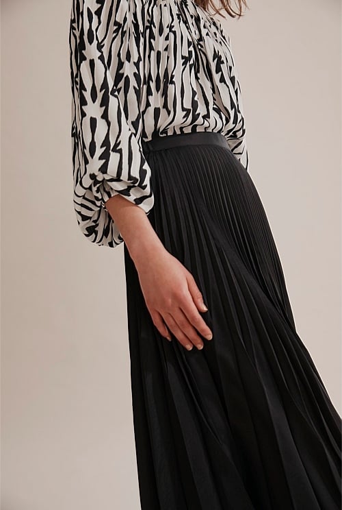 Long black 2025 pleated skirt nz